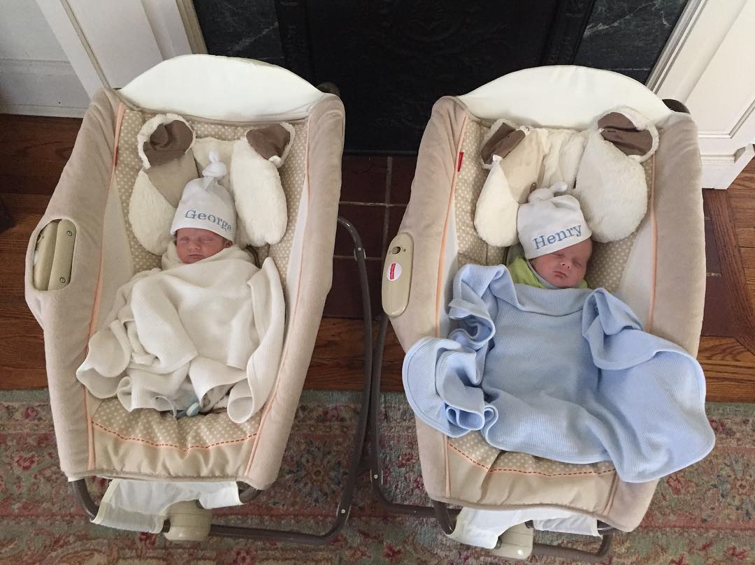 Good morning George & Henry! You are now one month old! #twinslife #rettew5 #tw