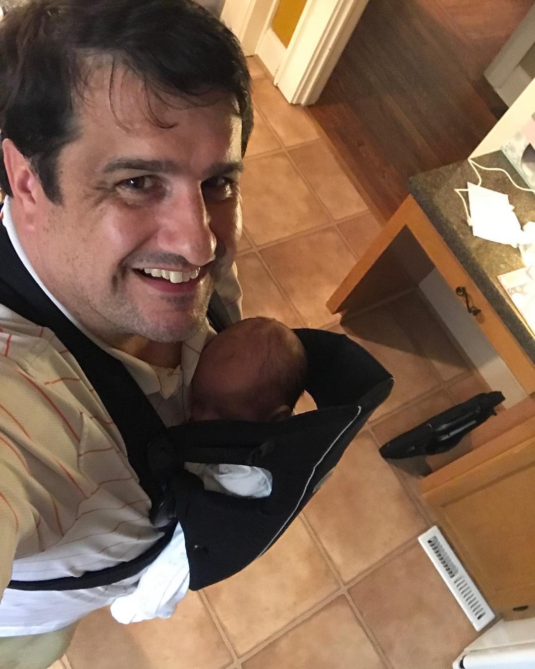 I used to secretly make fun of people carrying their kids with these things. But after having twins along with a rambunctious five year old…I SCREAM UNCLE! Thanks to my sister for this guy! Now I can use my hands with the @babybjorn! #BOOMYAH #twinslife #rettew5
